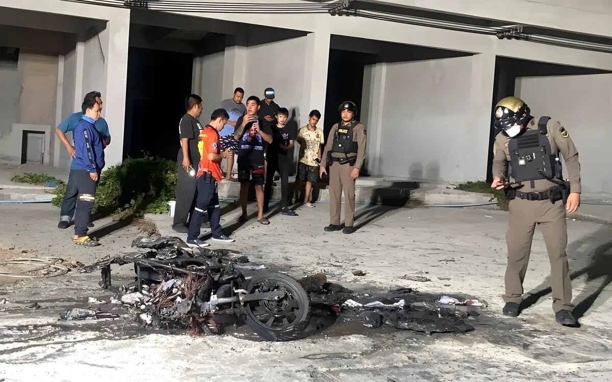 Molotow cocktail angriff in pattaya hinterlaesst teenager 16 mit schweren verbrennungen