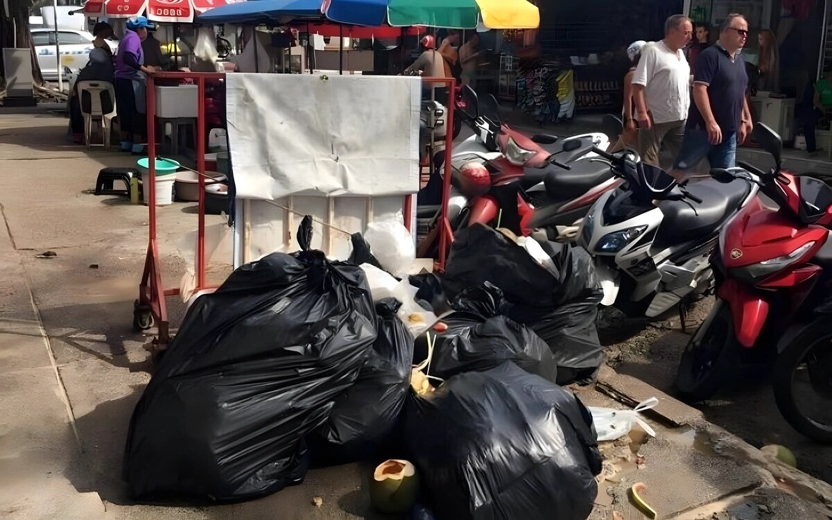 Müllchaos in Phuket: Wie der Tourismustrend der Pandemie den Traumstrand droht zu ersticken