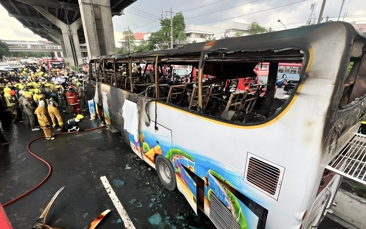 Nach schulbusbrand in thailand sofortige massnahmen zur verbesserung der verkehrssicherheit