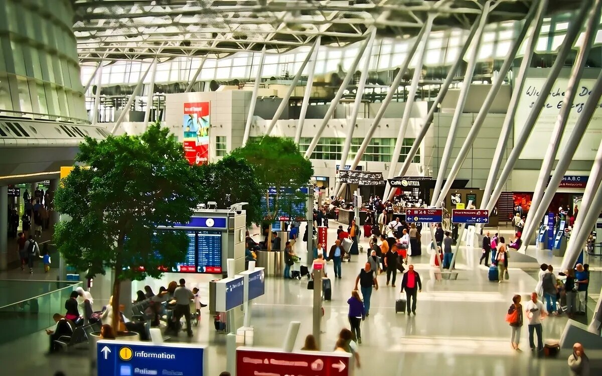 Neue vollautomatische passkontrolle am suvarnabhumi flughafen erleichterung fuer auslaender