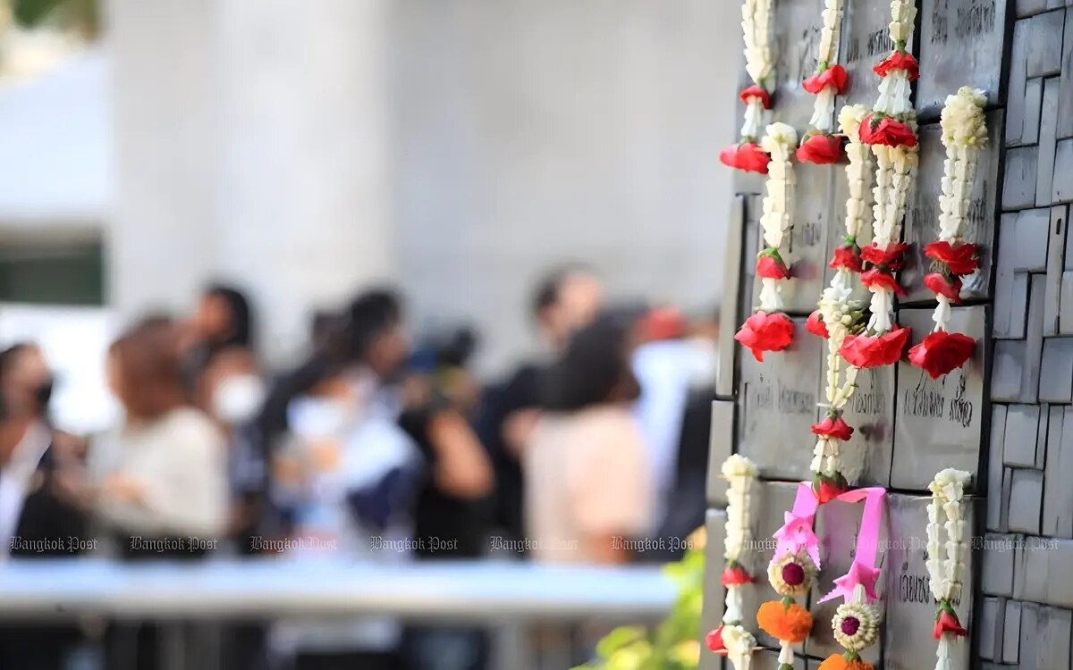 Oeffentlichkeit aufgefordert aus dem aufstand am 14 oktober zu lernen