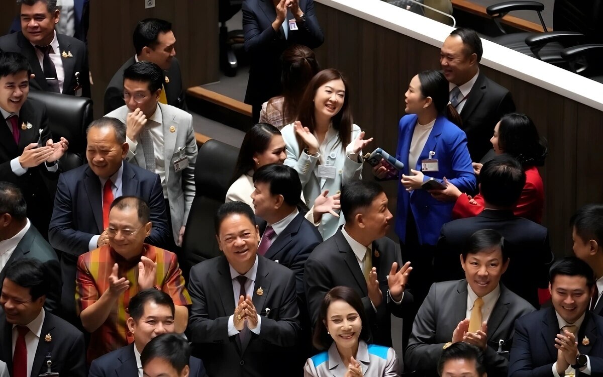 Paetongtarn shinawatra thailands neue hoffnungstraegerin sorgen der armen menschen lindern