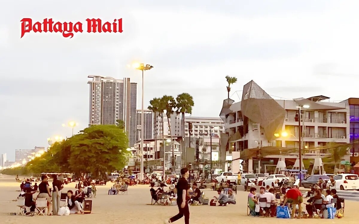 Pattaya erwaegt den strand von jomtien waehrend der nachtstunden zu schliessen