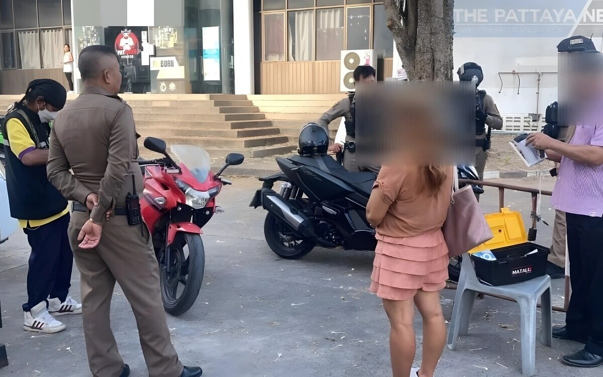 Pattaya: Heftiger Vorfall in Jomtien - Thailändische Frau mit Messer verletzt - Verdächtiger auf der Flucht