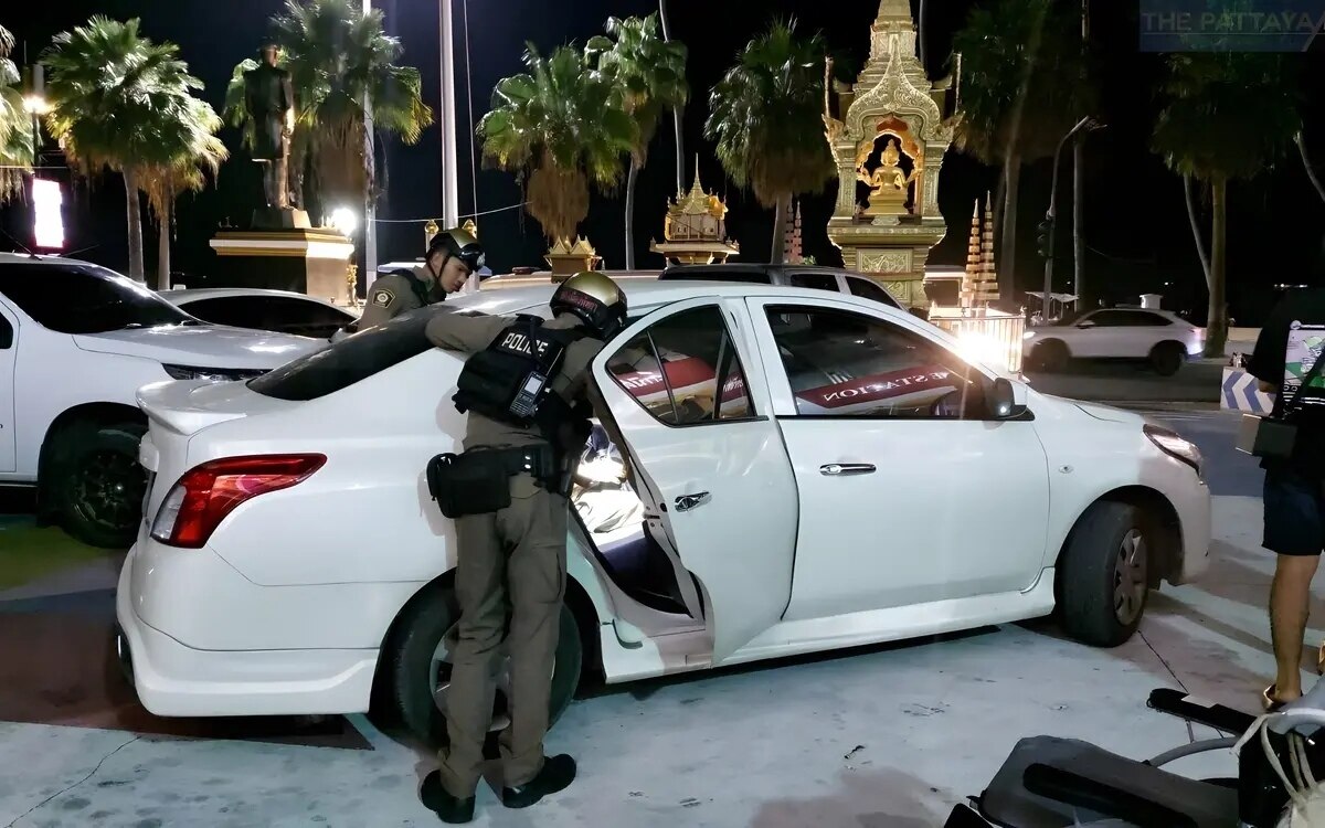 Pattaya polizeistation kurioser vorfall japaner verharrt im taxi trotz aufforderung zum aussteigen