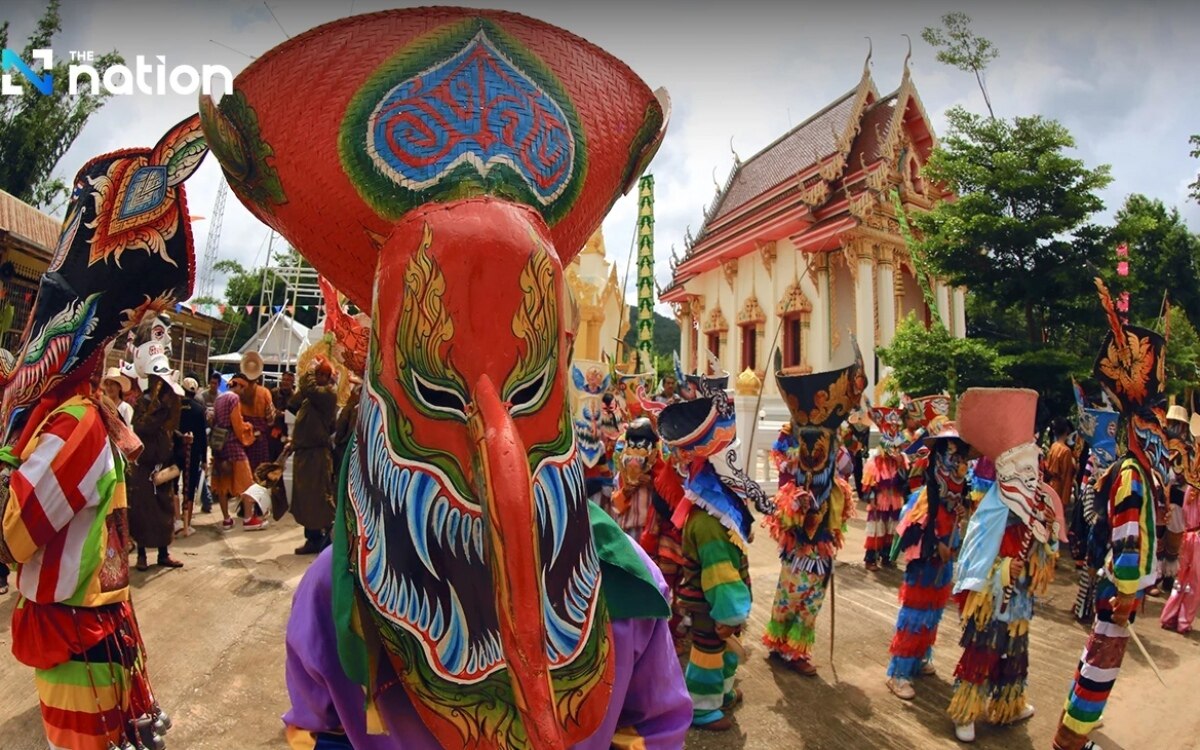 Phi ta khon einblicke in thailands mystisches geisterfest