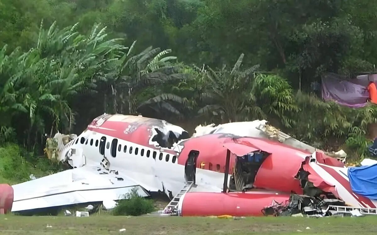 Phuket, 16. September 2007: Absturz des One-Two-Go Flug 269 mit 123 Passagieren (Gedenkfotos)