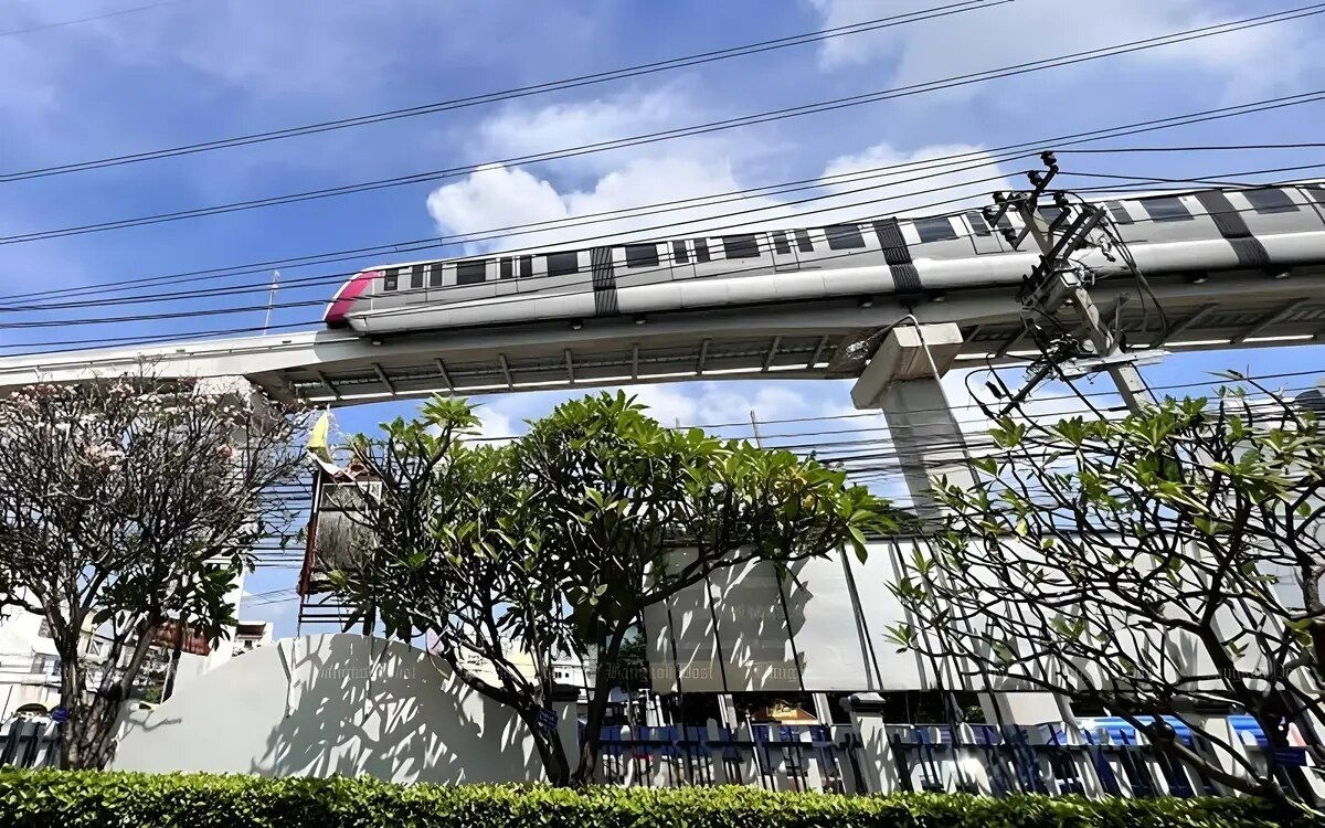 Pink line einschienenbahn opfer von fake news