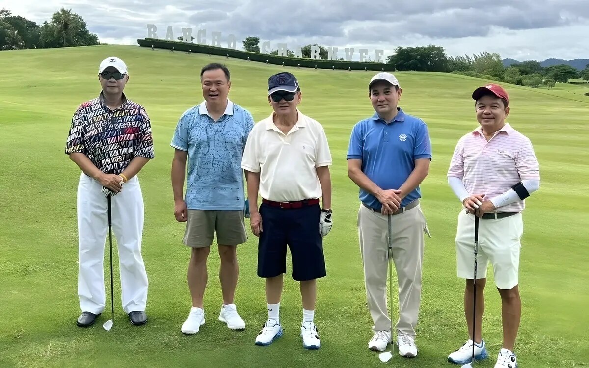 Politik im Spiel: Golfausflug löst Dementis geheimer Absprachen thailändischer Parteien aus