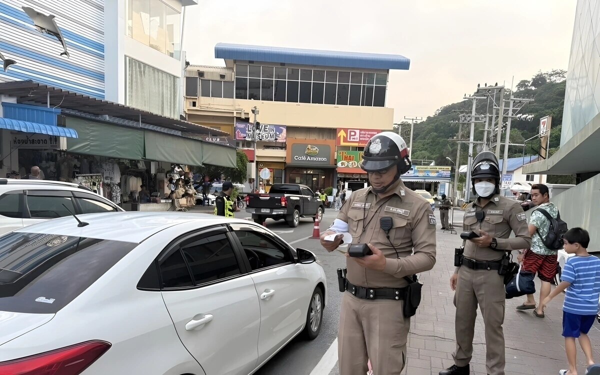 Polizei von pattaya verstaerkt kontrolle und geht gegen nicht registrierte bolt fahrer vor