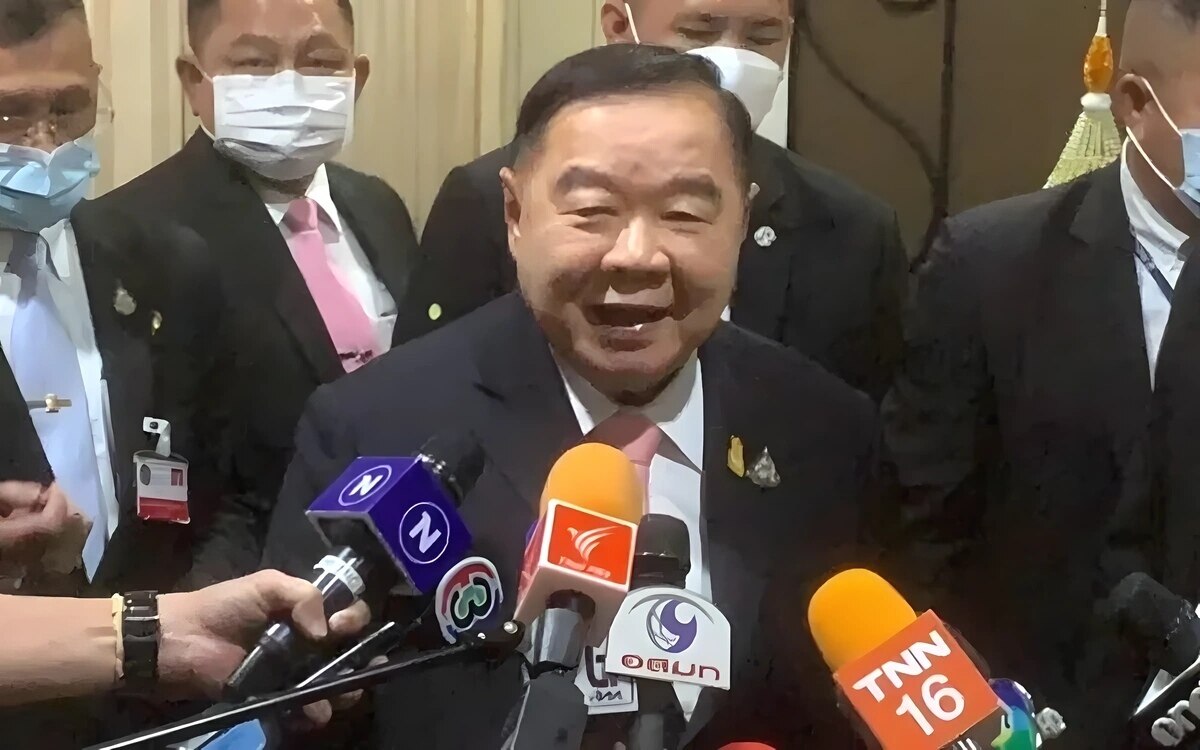 Prawit wongsuwan verzichtet auf abgeordnetengehalt ein schritt zur transparenz in thailands politik