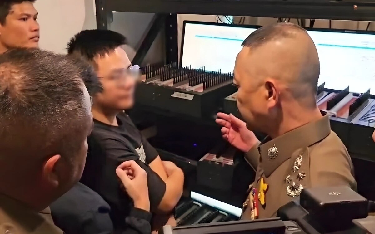 Razzia in bangkok polizei zerschlaegt callcenter bande und nimmt sechs chinesen mit ueber 200 000