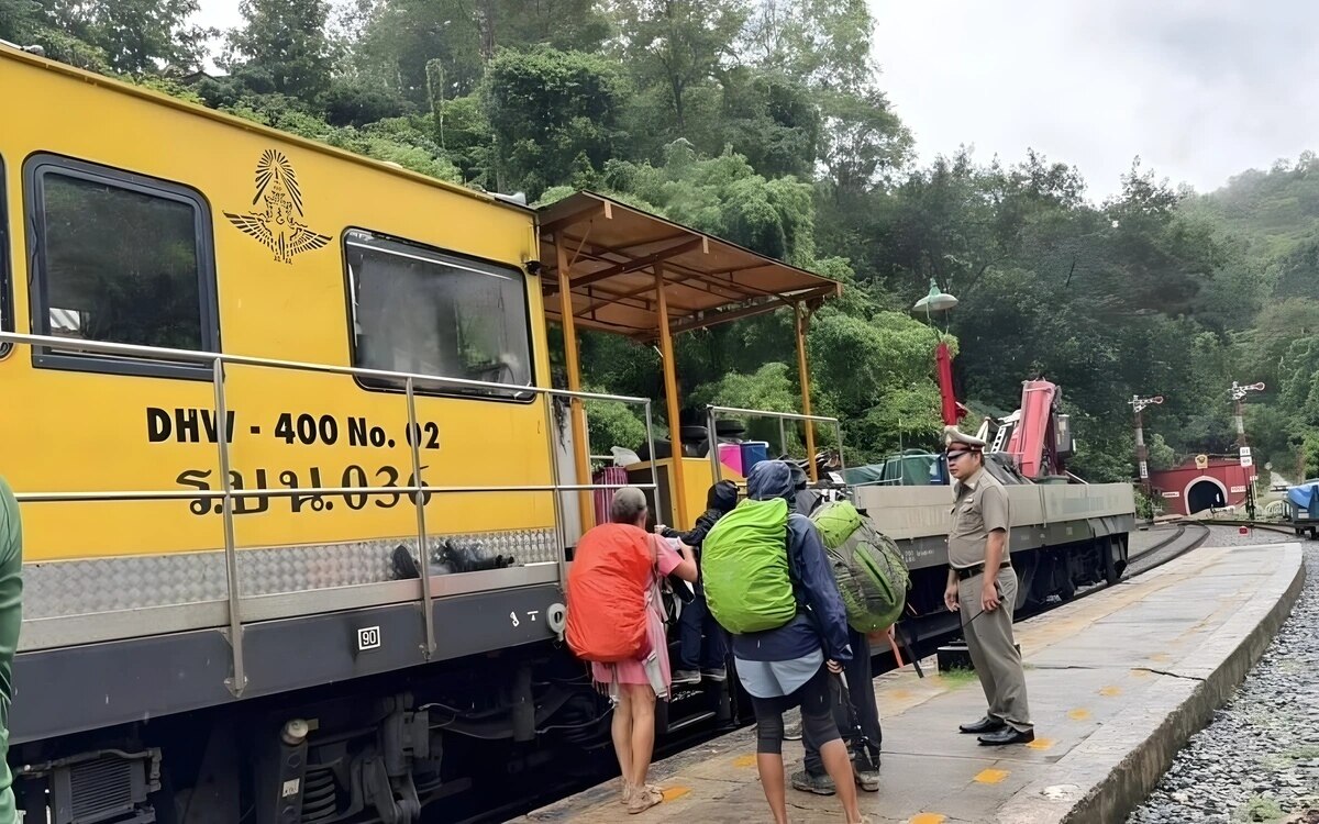 Rettungsaktion im Doi Khun Tan Nationalpark: 50 Touristen sicher per Zug evakuiert - Video