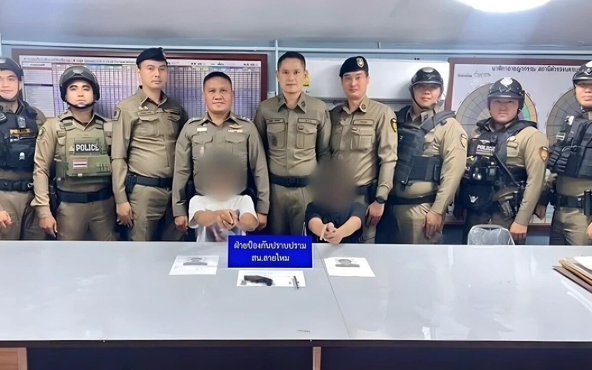 Ruecksichtslose teenager in bangkok polizei geht gegen waffenbesitz vor