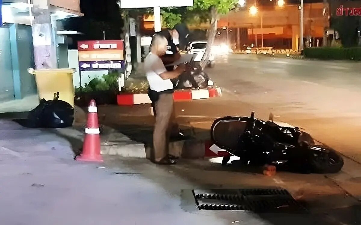 Schwerer Motorradunfall in Lampang: Teenagerin (18) stirbt, Beifahrer (16) verletzt