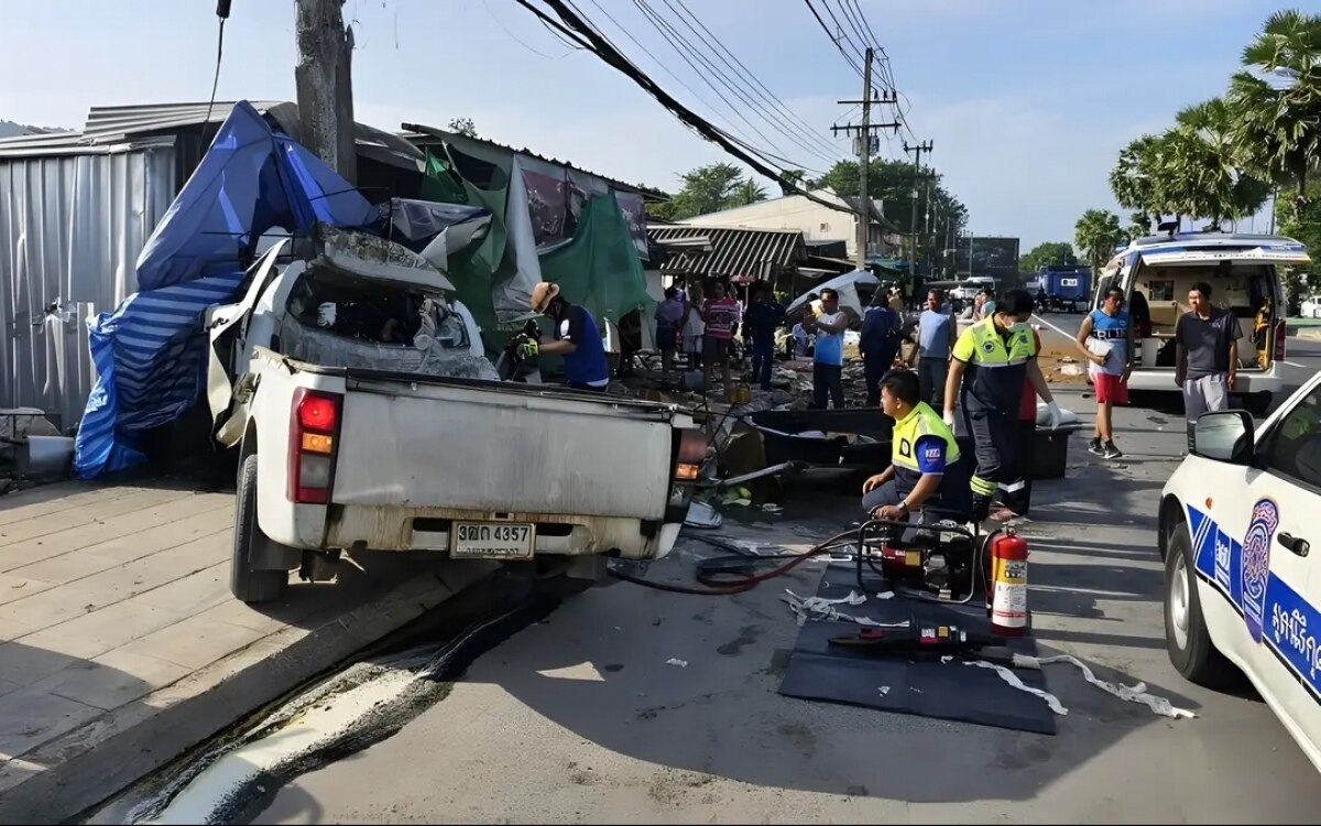 Schwerer unfall ein todesopfer und 5 verletzte bei lieferwagen motorrad markt zusammenstoss fotos