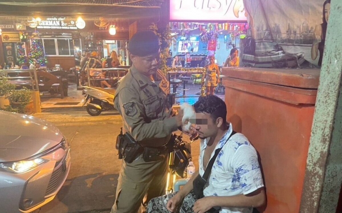 Sichere rueckkehr fuer betrunkenen touristen in pattaya touristenpolizei interveniert schnell