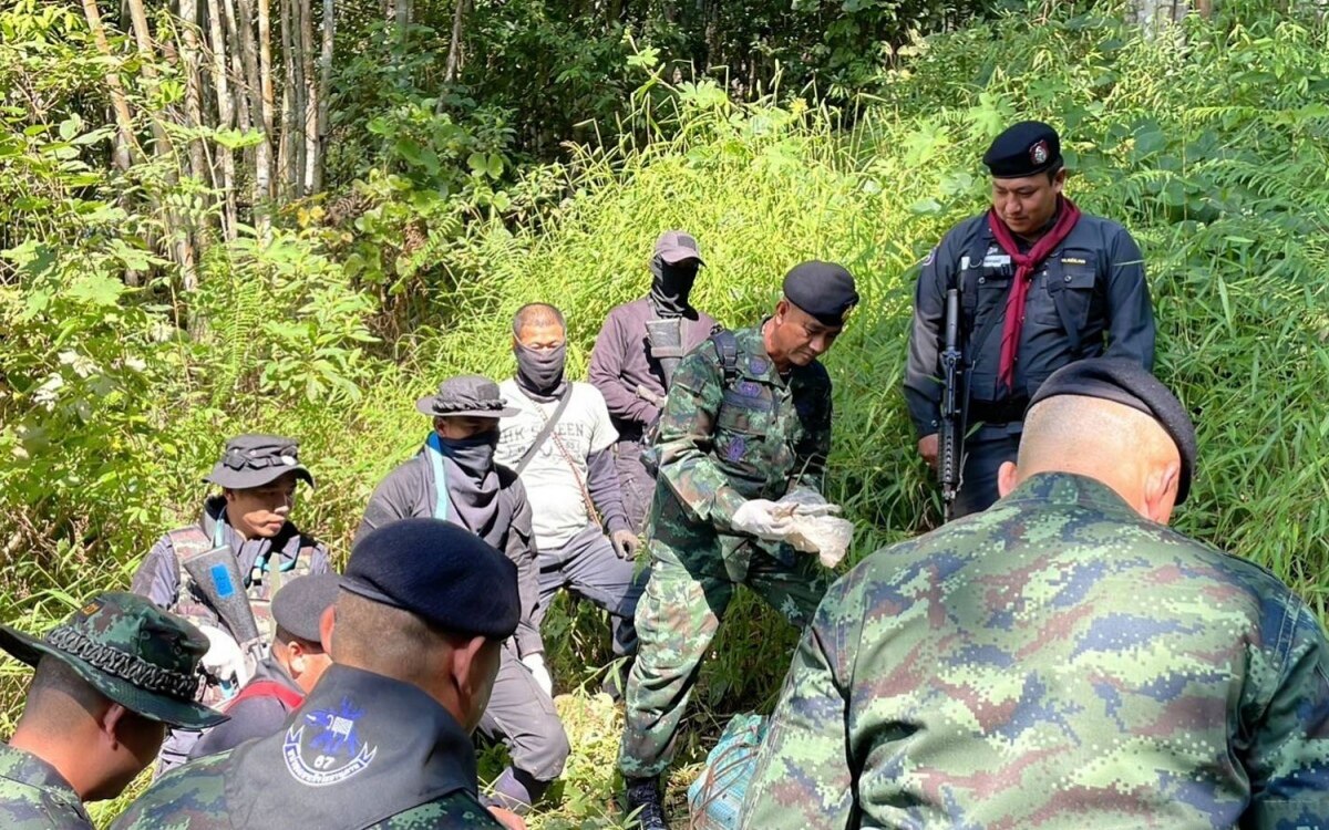 Soldaten beschlagnahmen 530.000 Speed-Pillen und etwas Heroin in Chiang Mai