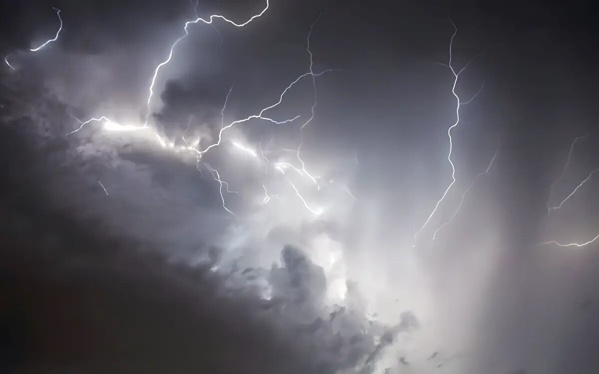 Starke regenfaelle und gewitter warnung fuer nordost und suedthailand sowie bangkok