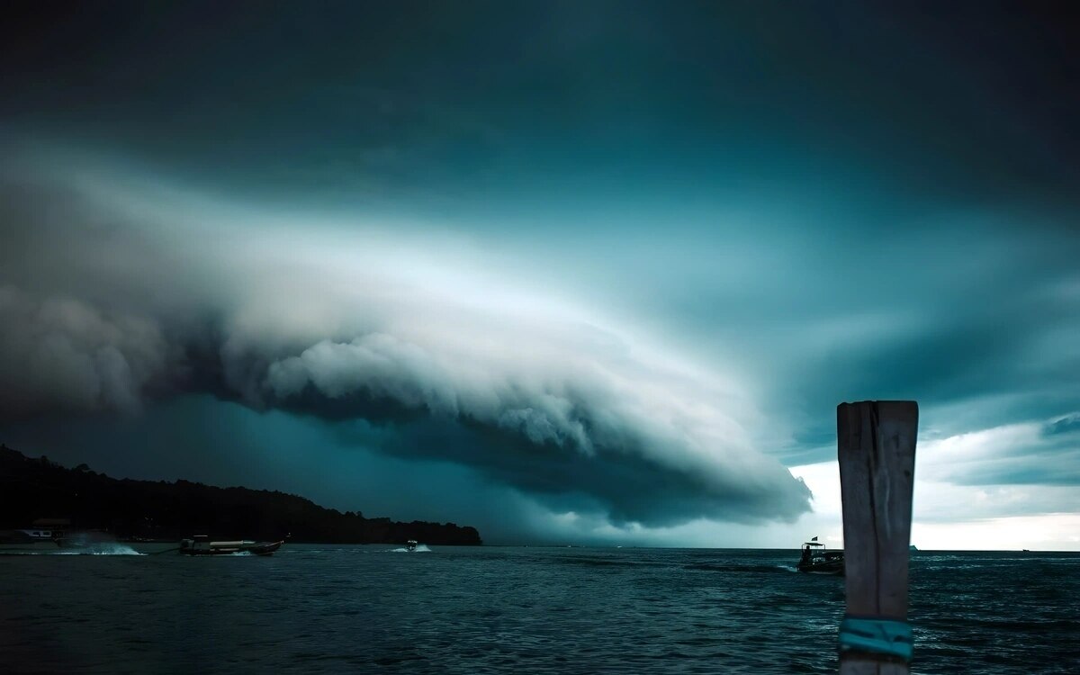 Sturm ueber thailand drei regionen stehen vor massiven regenfaellen und ueberschwemmungen