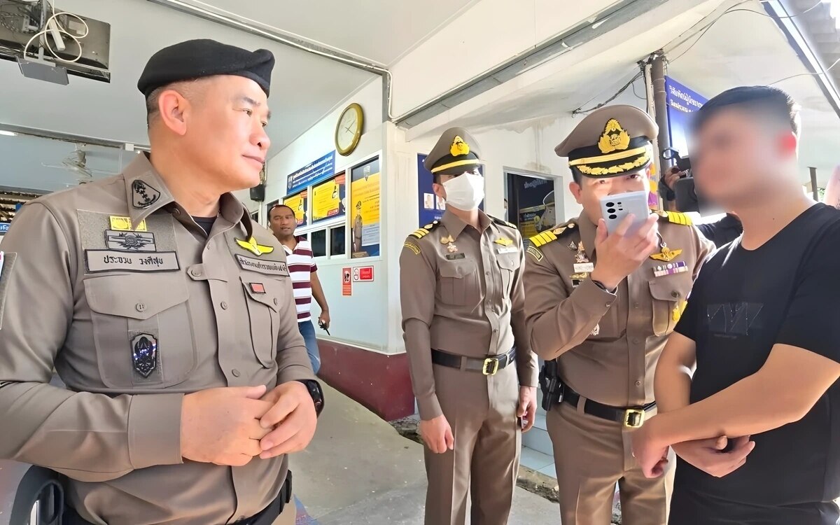 Thailaendische beamte schuetzen touristen rettung vor grenzbetrug in tak