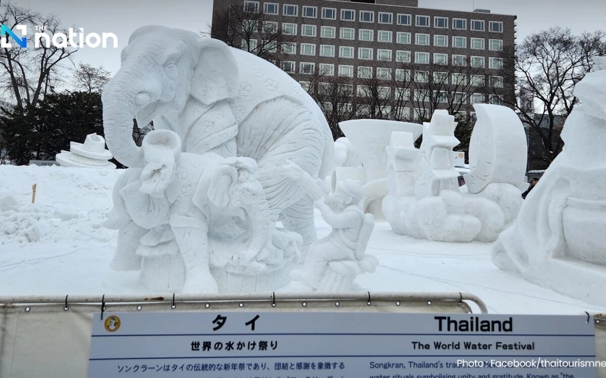 Thailaendisches schnee skulpturen team erobert silber bei internationalem wettbewerb in sapporo