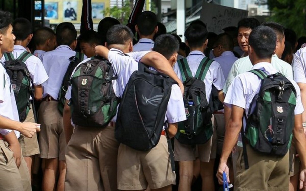 Thailand steht vor historischer Gesetzesänderung: Ausschuss plant Verbot von körperlicher Bestrafung von Kindern