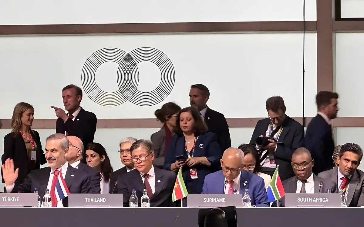 Thailandische Delegation unter Leitung von H.E. Herrn Russ Jalichandra gibt Statement auf Friedensgipfel in Bürgenstock, Schweiz ab