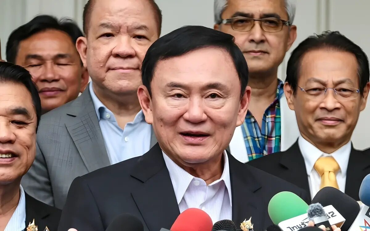 Thaksin kuendigt endgueltigen rueckzug aus der politik an