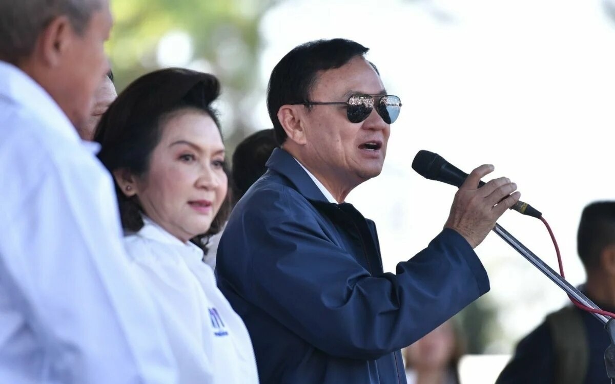 Thaksin shinawatra sorgt fuer empoerung mit rassistischen aeusserungen in chiang rai