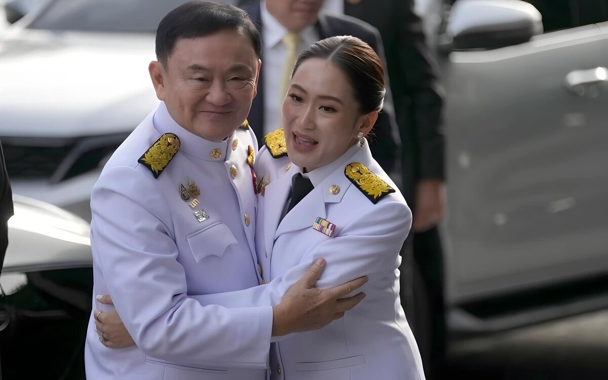 Thaksin shinawatra verzichtet auf offizielle beraterrolle fuer premierministerin paetongtarn