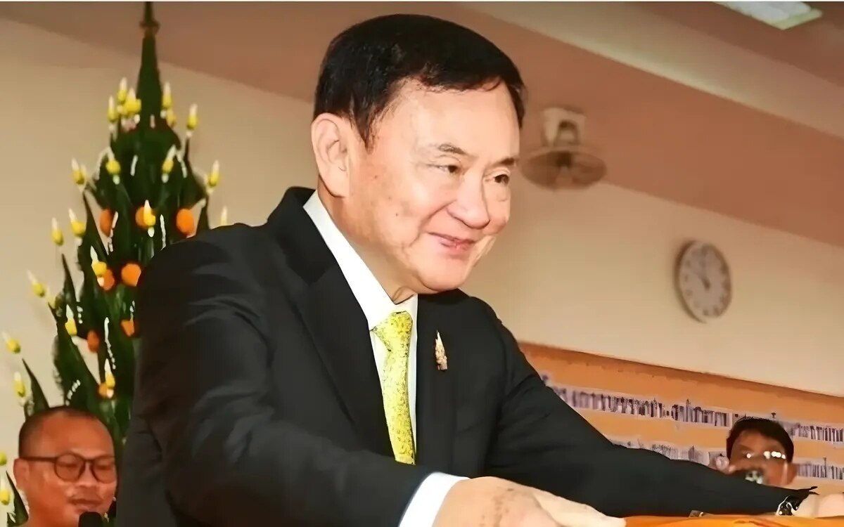 Thaksin Shinawatra zeigt spirituelle Verbundenheit bei privater Geburtstagsfeier in Bangkok