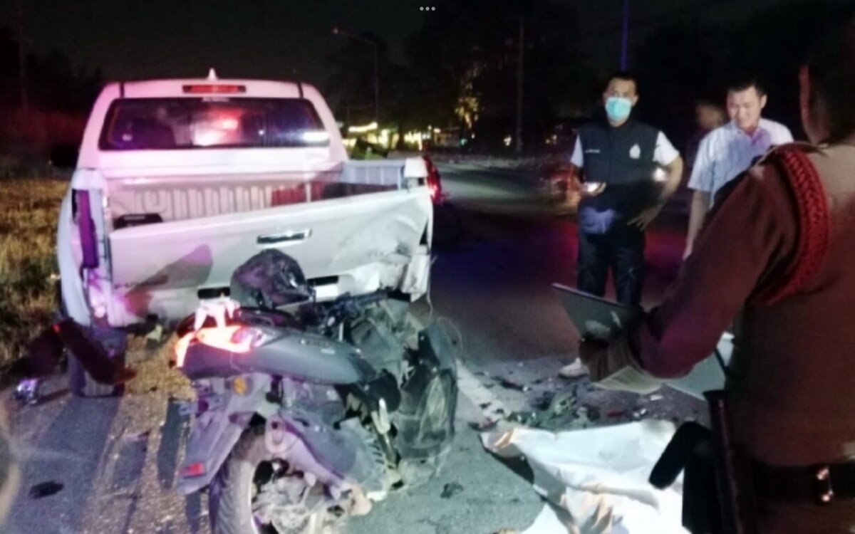 Toedlicher motorradunfall in sattahip frau stirbt nach kollision mit stehendem pickup