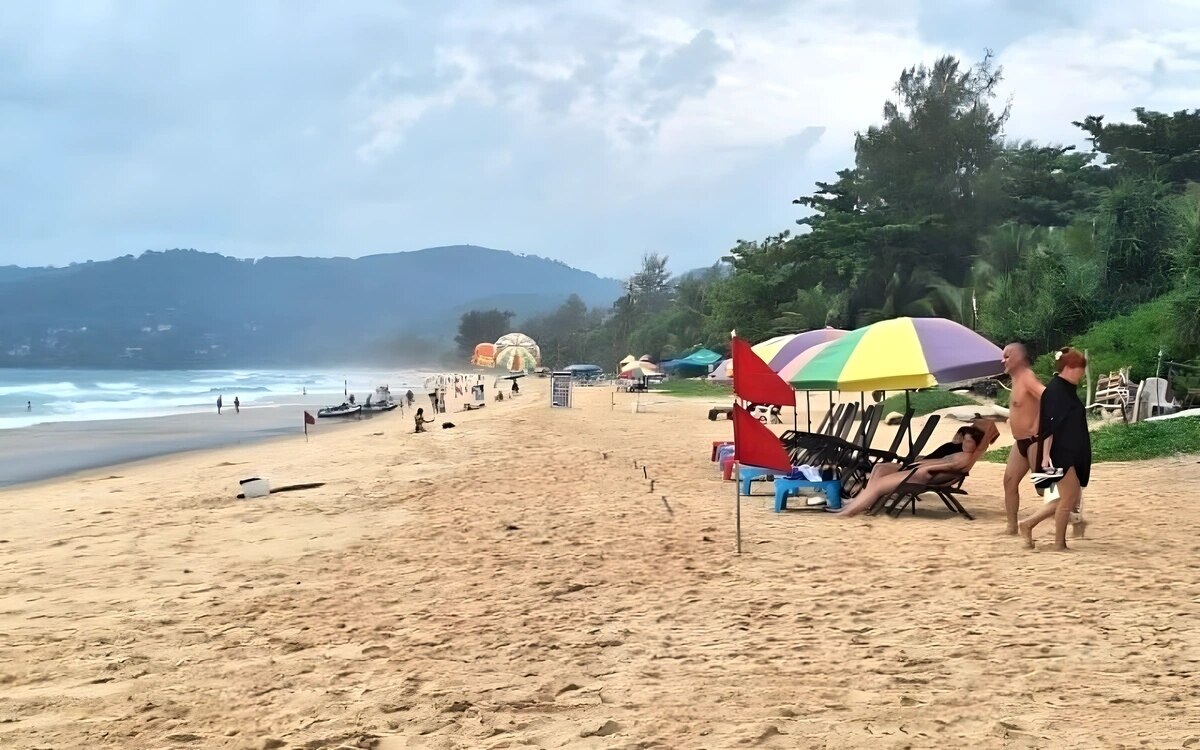 Tragische Vorfälle: Ertrinken eines Kindes und eines britischen Touristen in Phuket erschüttert die Gemeinschaft