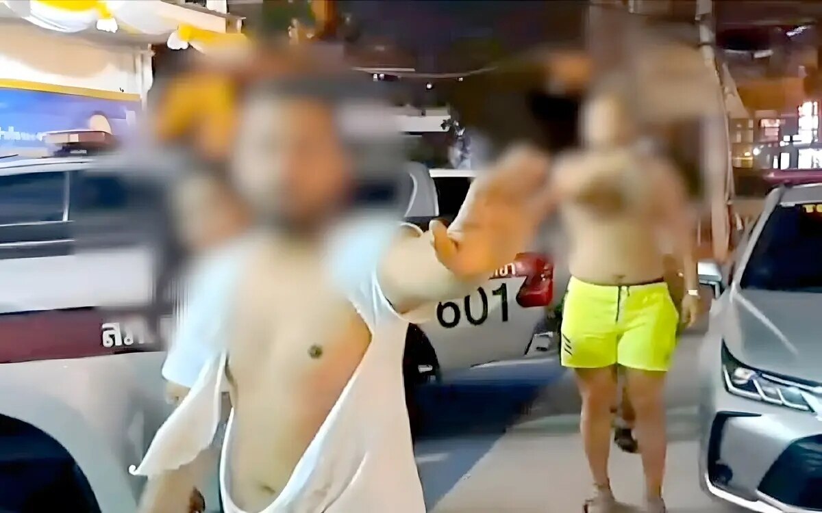 Transvestitenbande greift mitteloestliche touristen am strand von pattaya an