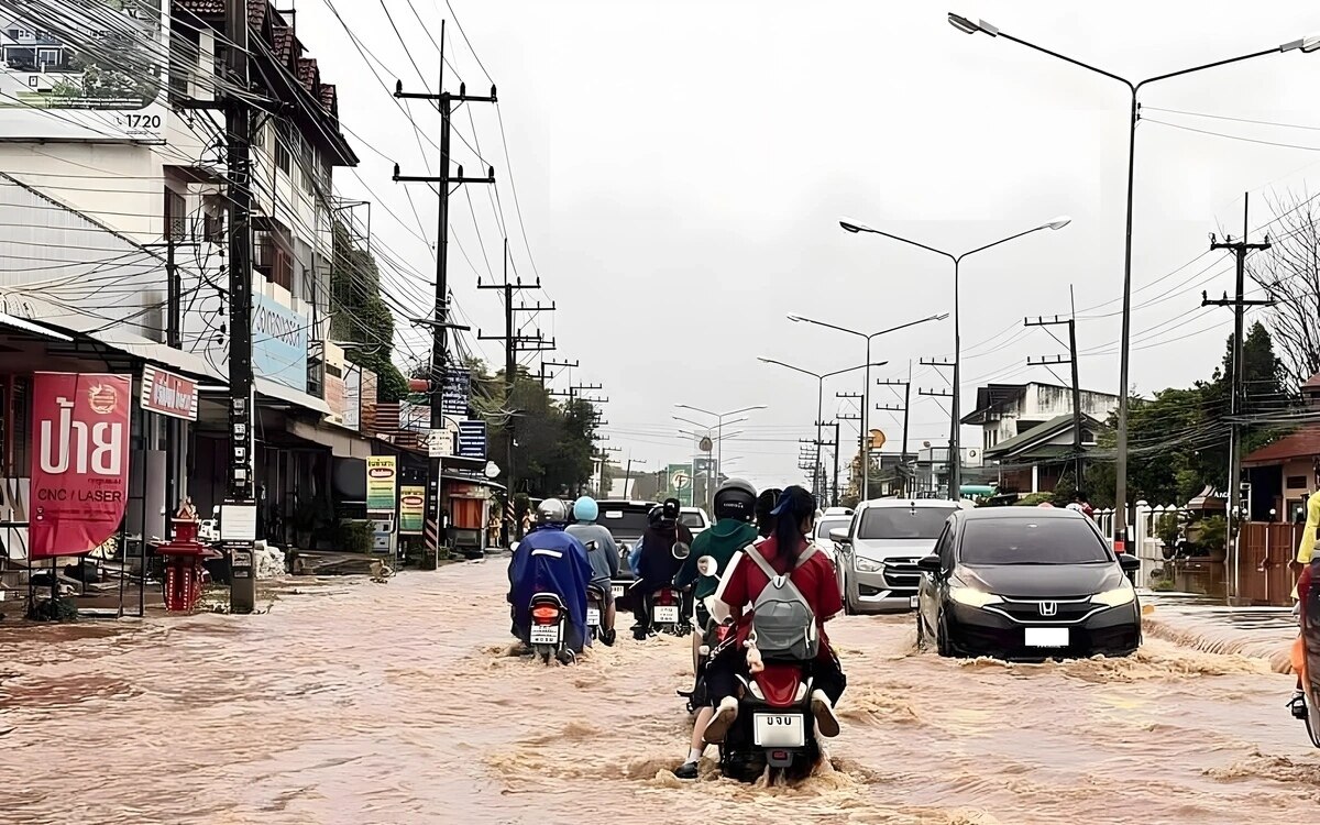 Ueberschwemmungen in chiang mai erfordern dringende reaktion auf den hochwasser des ping flusses