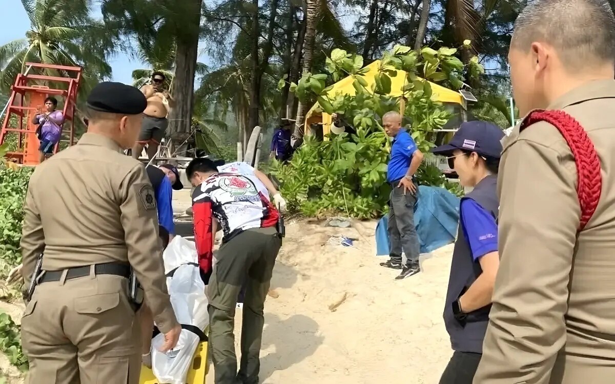 Unbekleidete leiche einer auslaendischen frau 25 am strand von phuket gefunden