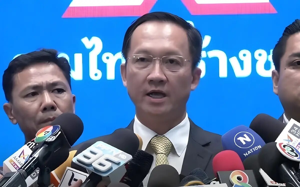 United thai nation partei tritt der pheu thai koalition bei