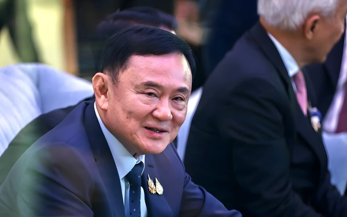 Verfassungsstreit um thaksin shinawatra und pheu thai partei anwalt erhebt gravierende vorwuerfe