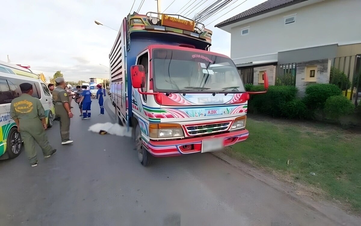 Verkehrsunfall in lopburi 14 jaehrige schuelerin bei kollision mit lkw gestorben