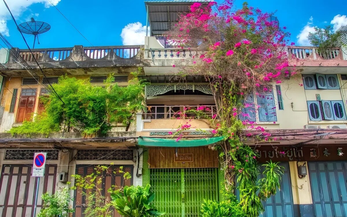 Warum fallen so viele Ausländer in Thailand vom Balkon?