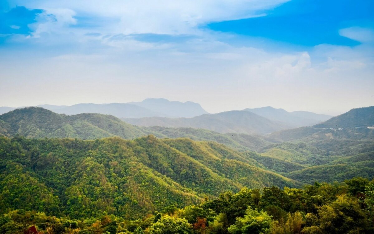 Wetter in thailand schwere kaelte trifft gen norden waehrend sich der sueden auf stuerme vorbereitet