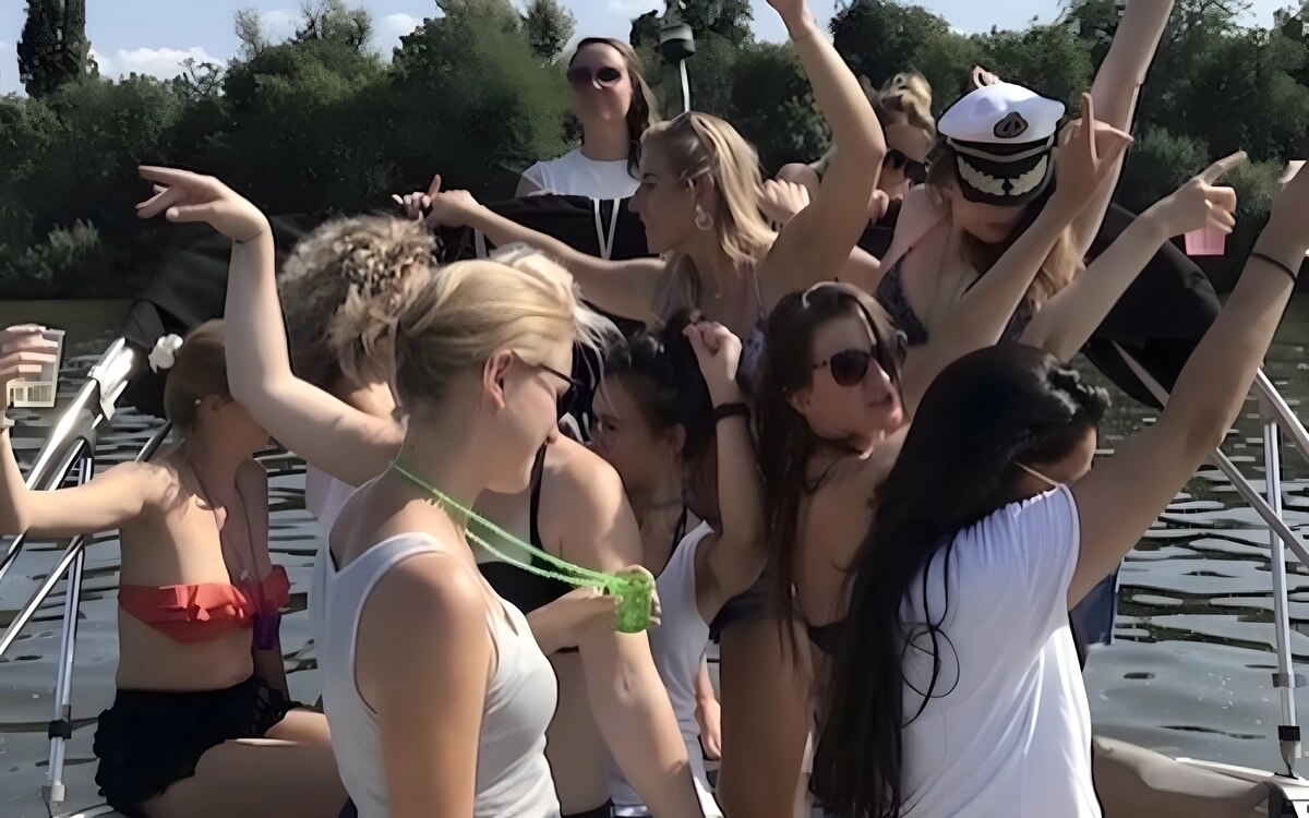 Berlin einsturz auf partyboot 29 verletzte