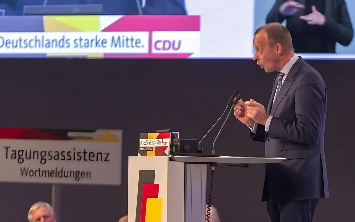 Berlin friedrich merz wird als kanzlerkandidat der union nur von jedem fuenften als geeignet