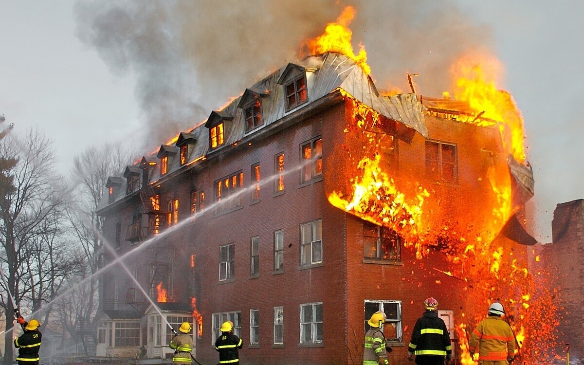 Berlin grosseinsatz der feuerwehr in reinickendorf