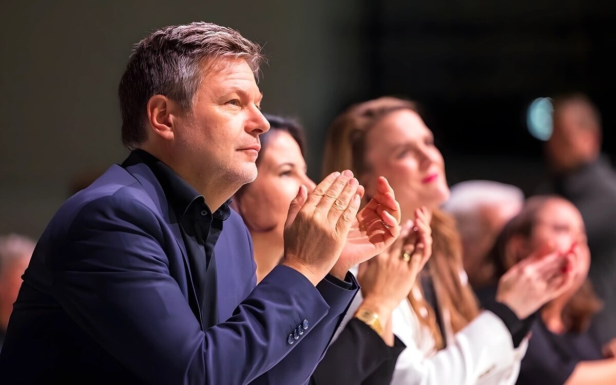 Berlin habeck attackiert merz im saechsischen wahlkampf