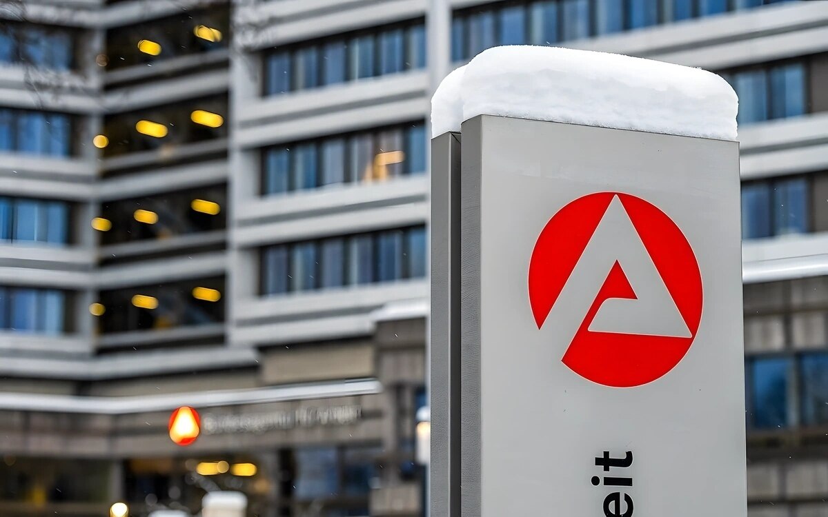 Berlin sek einsatz aufgrund von fehlalarm bei arbeitsagentur