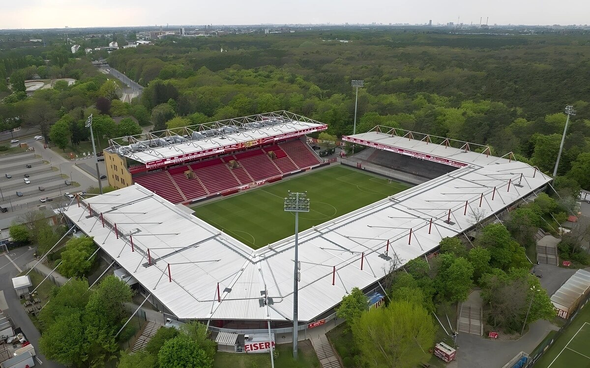 Berlin union plant umfangreiche stadionmodernisierung