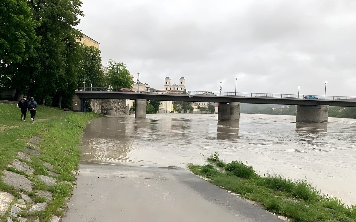 Berlin weltweite unwetterkatastrophe starkregen und ueberschwemmungen fordern zahlreiche opfer