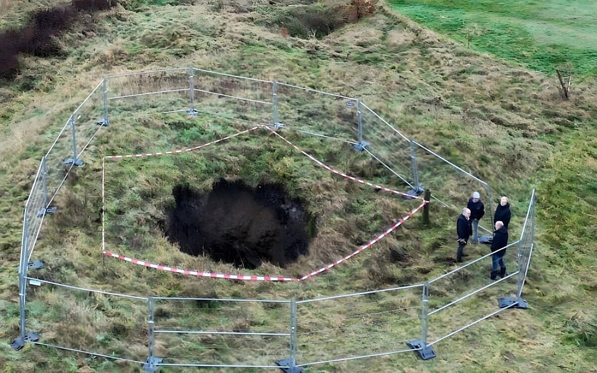 Harz riesiges loch 8 meter tief und 5 meter breit sorgt fuer aufregung